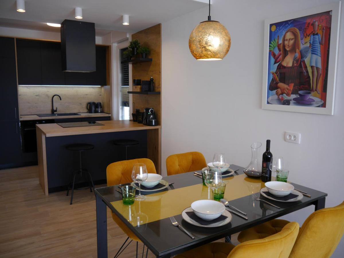Apartment "Mon Ami" Trogir Eksteriør billede