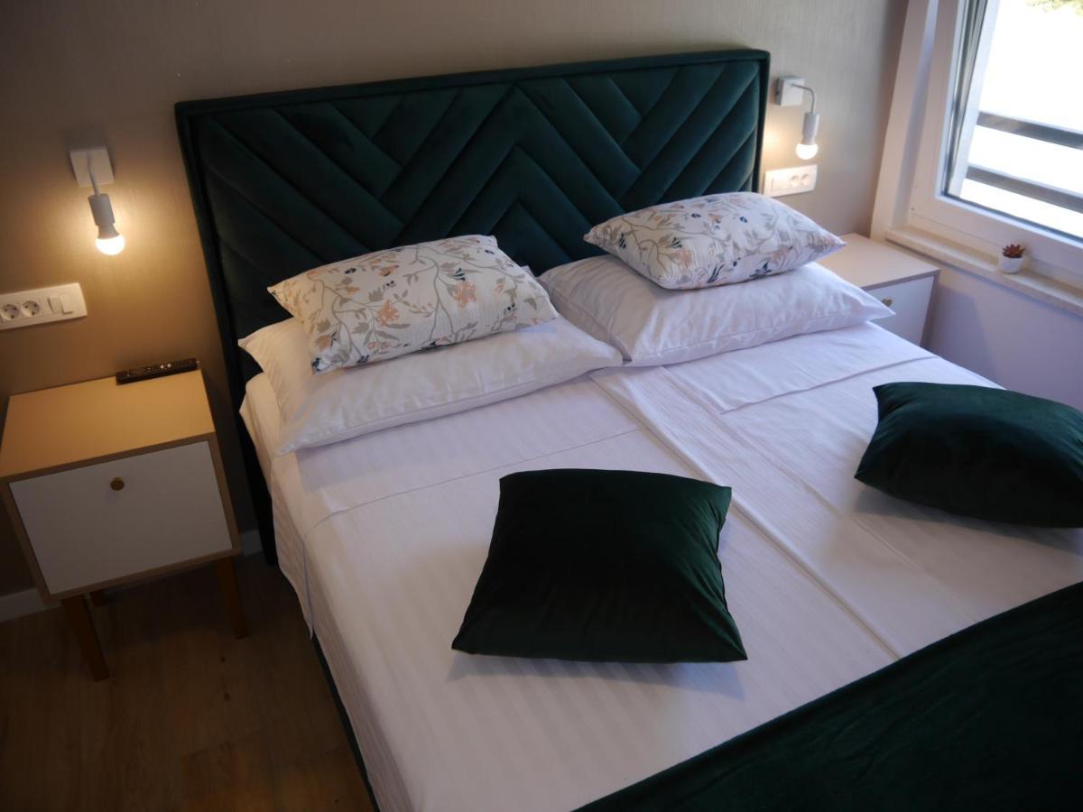 Apartment "Mon Ami" Trogir Eksteriør billede