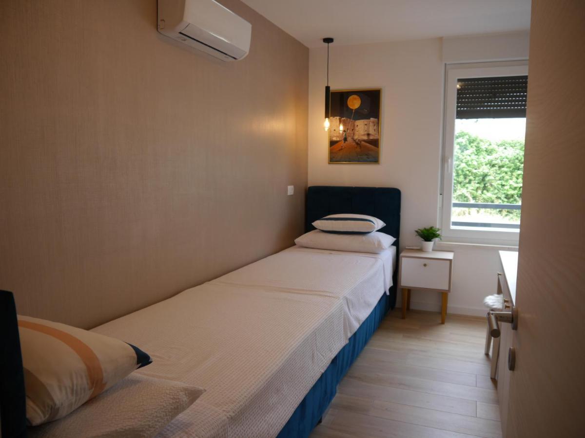 Apartment "Mon Ami" Trogir Eksteriør billede